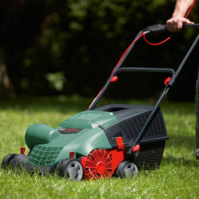 electric lawnrake